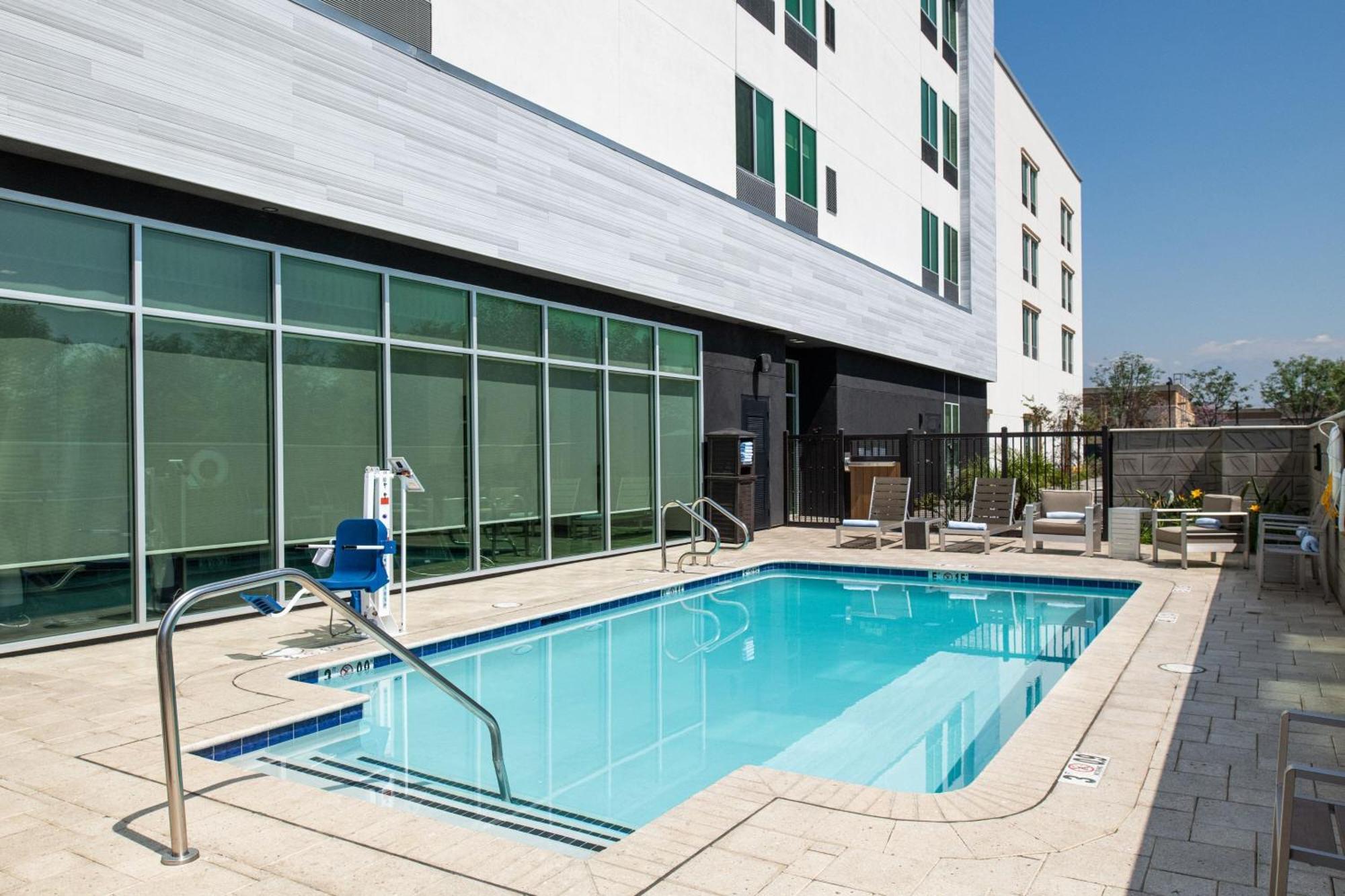 Springhill Suites By Marriott Riverside Редландс Екстериор снимка